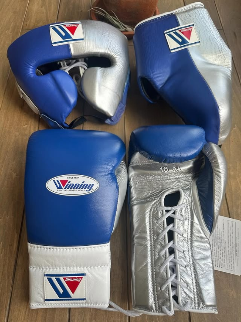 Winning Boxing Set Blue/Silver/White Lace-Up Gloves Headguard Kit