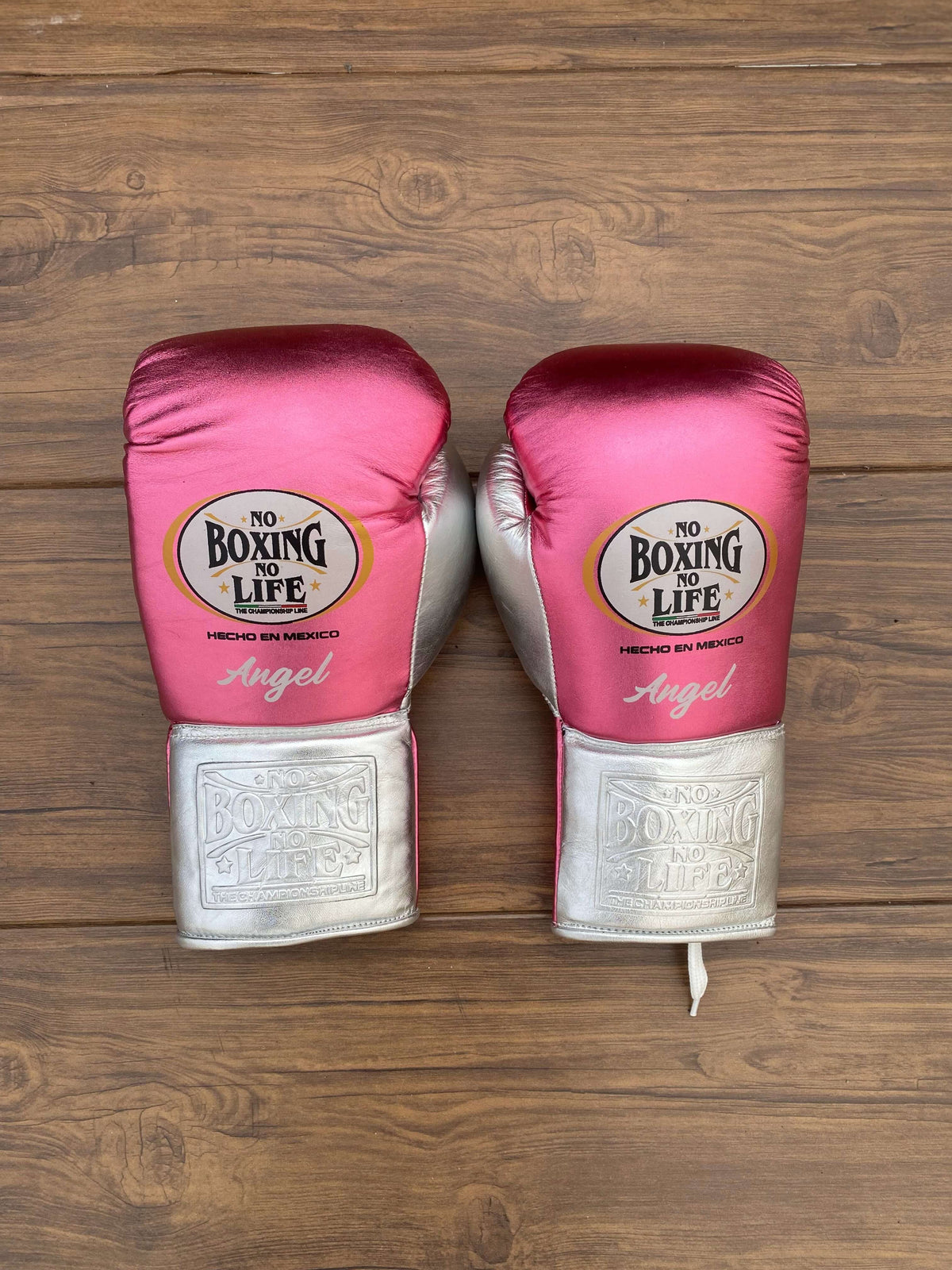 No Boxing No Life Gloves Pink/Silver Curved Leather Gloves Back View