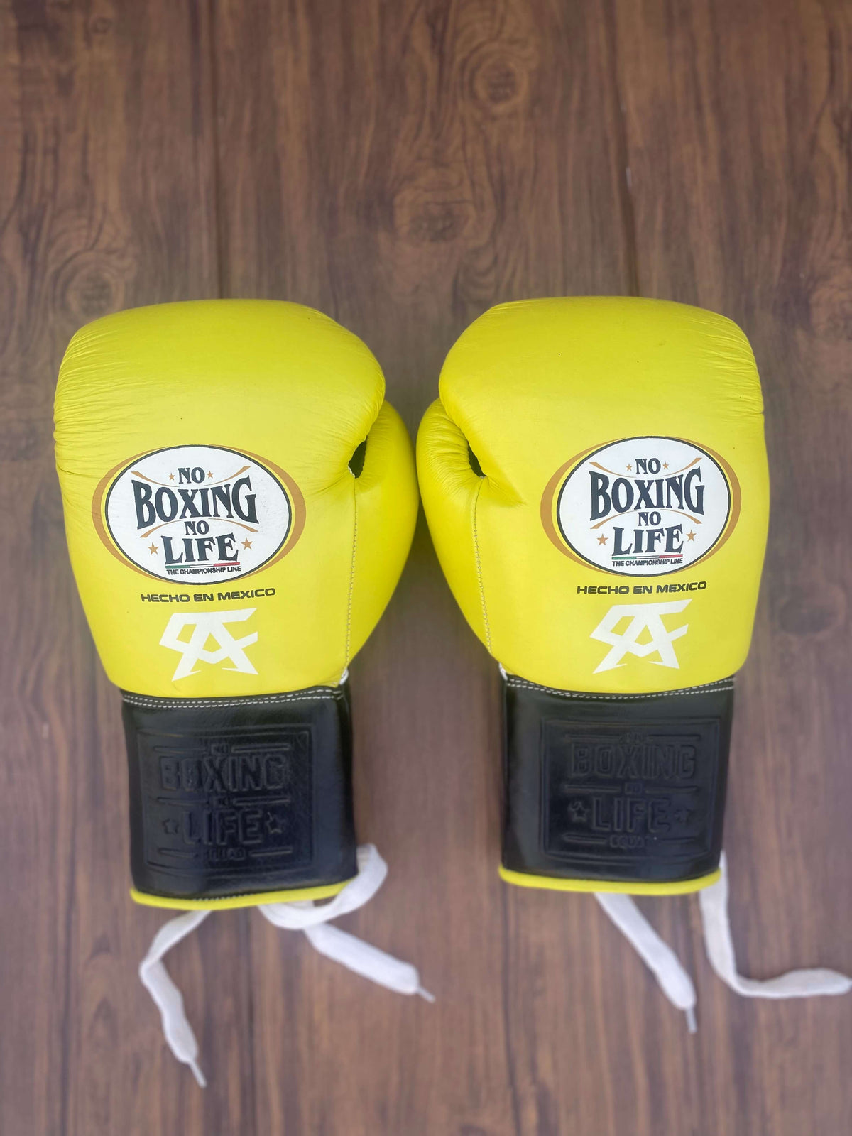 No Boxing No Life Gloves Yellow/Black Leather Training Gloves Back View