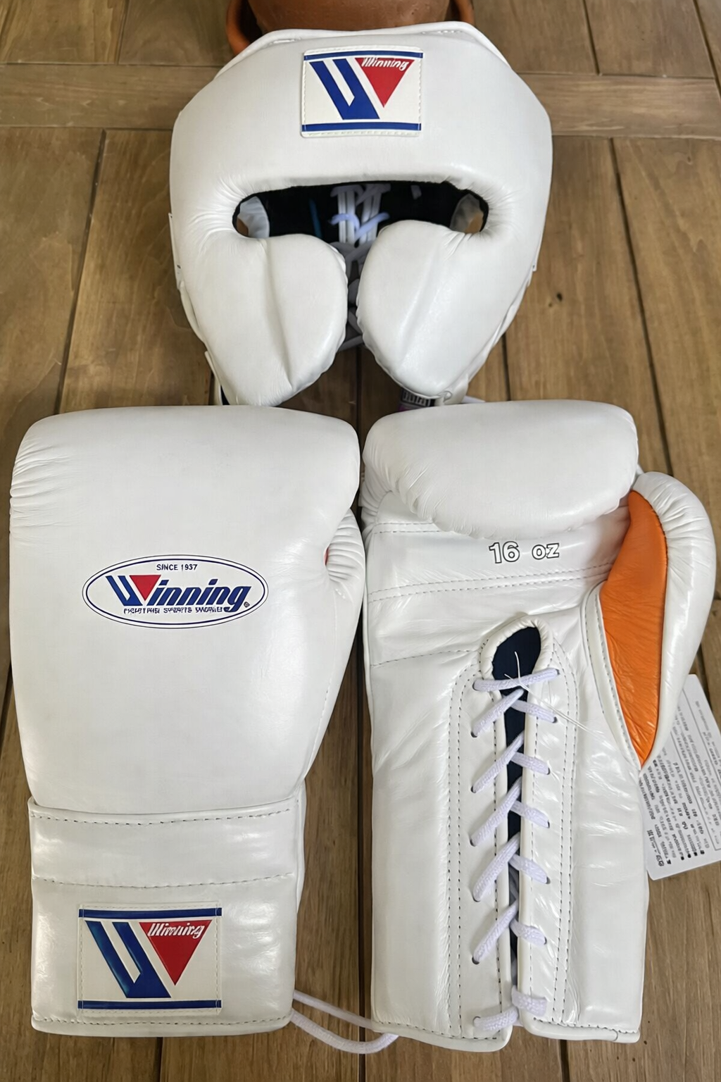 Winning Beginner Boxing Set White/Orange Gloves Training Kit