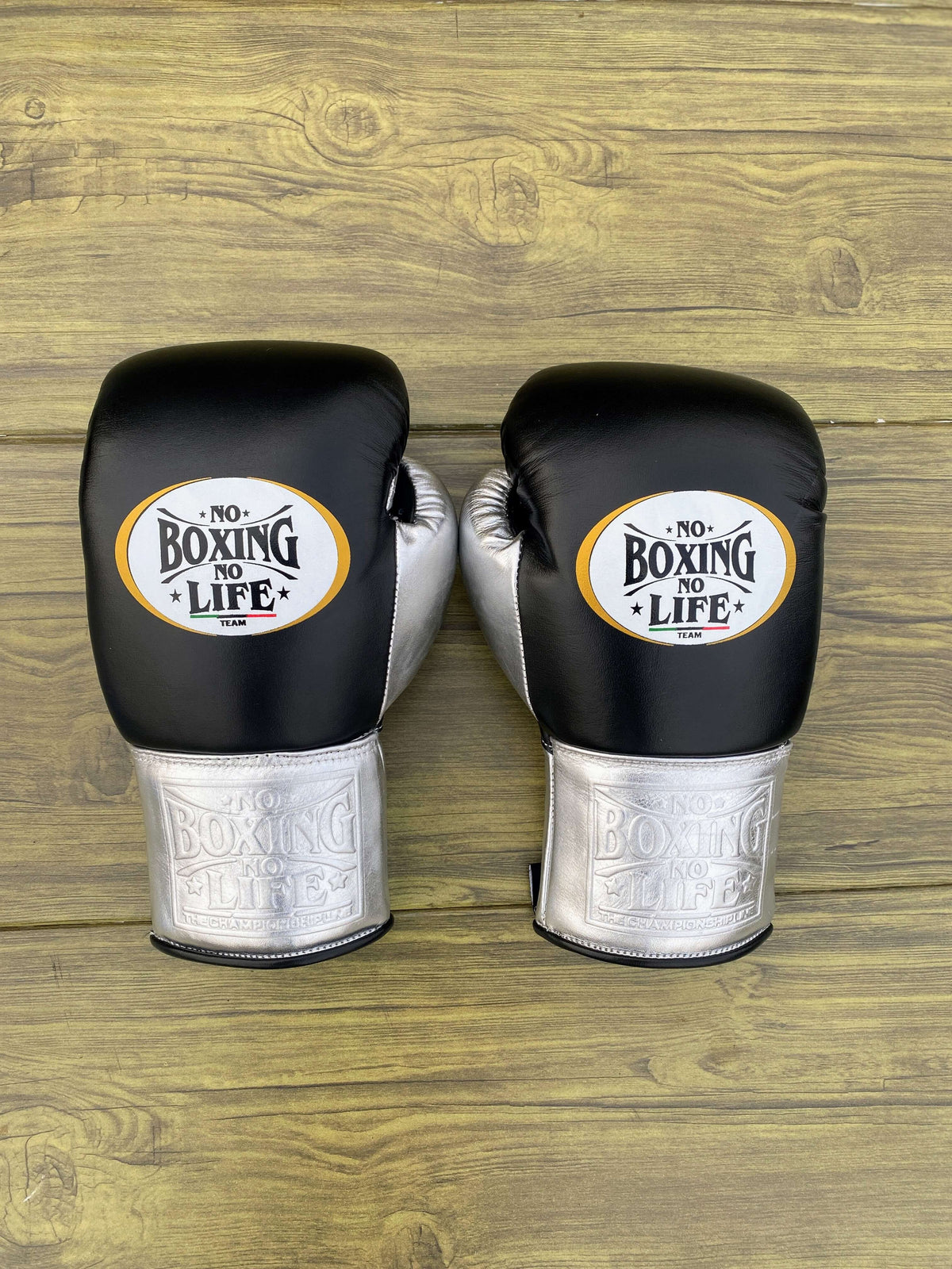 No Boxing No Life Gloves Black/Silver Leather Gloves Back View