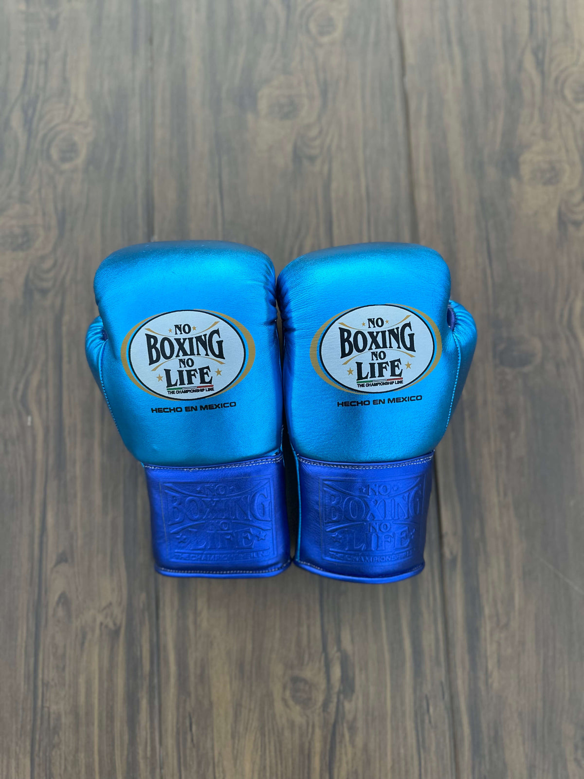 No Boxing No Life Gloves Sky-Blue Leather Training Gloves Back View