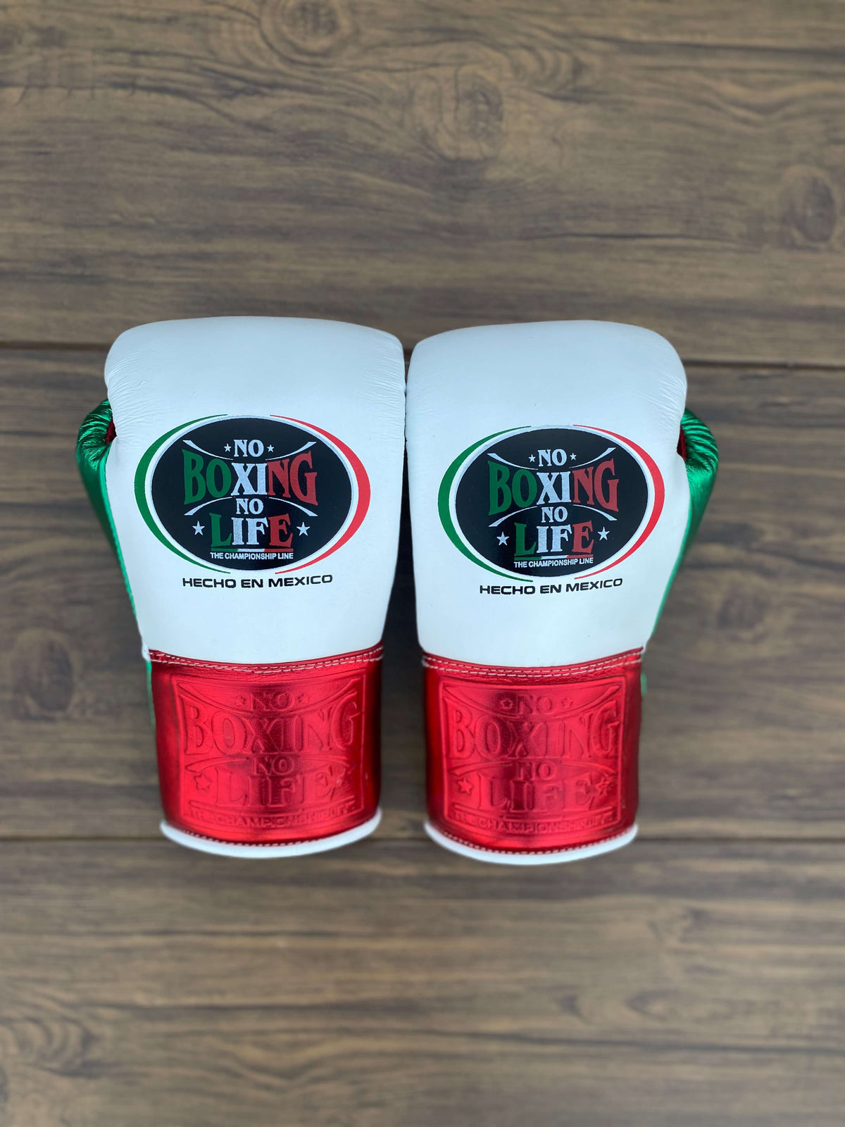 No Boxing No Life Gloves White/Green/Red Leather Training Gloves Back View
