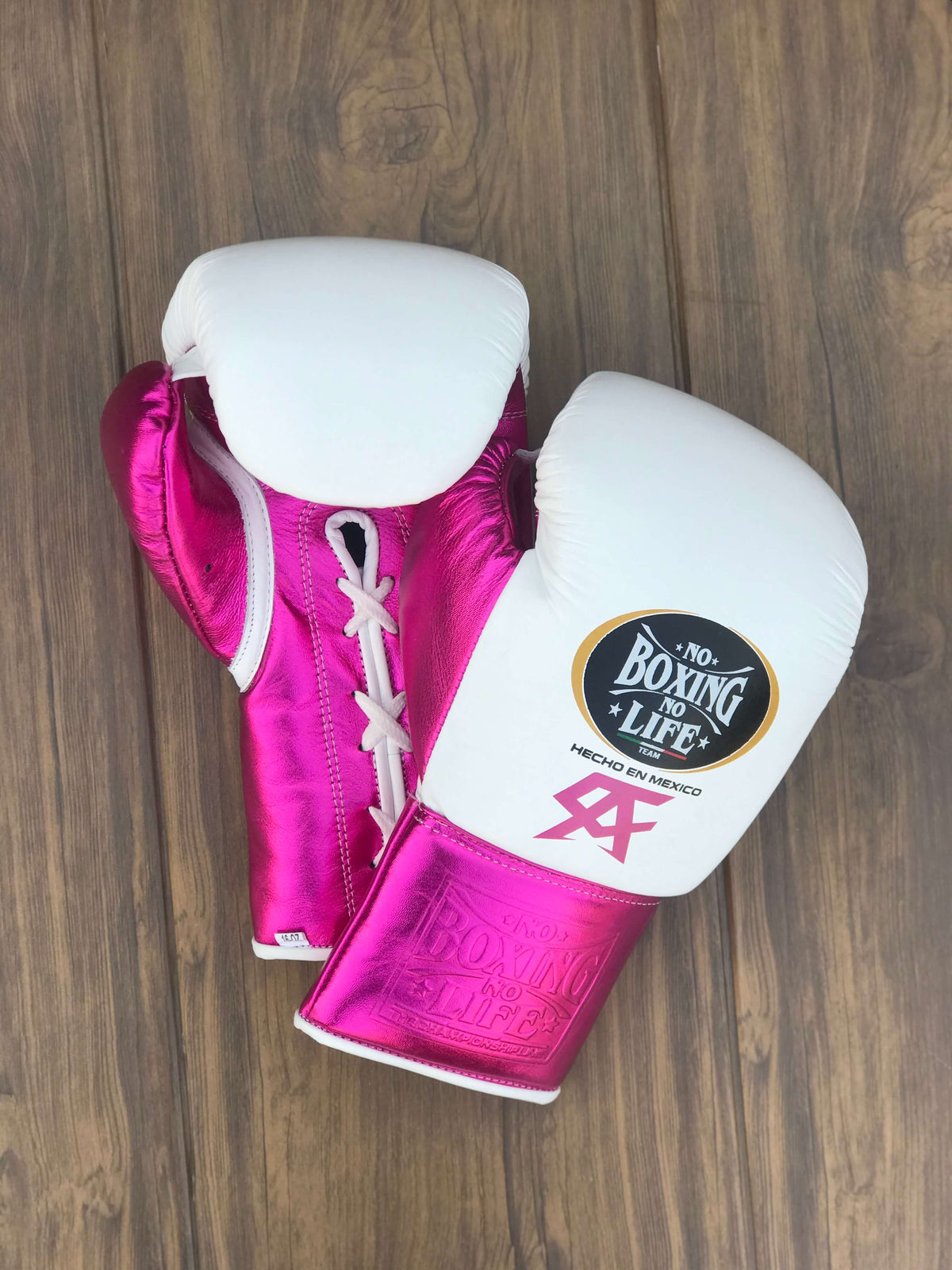 No Boxing No Life Gloves White/Pink Padded Leather Training Gloves