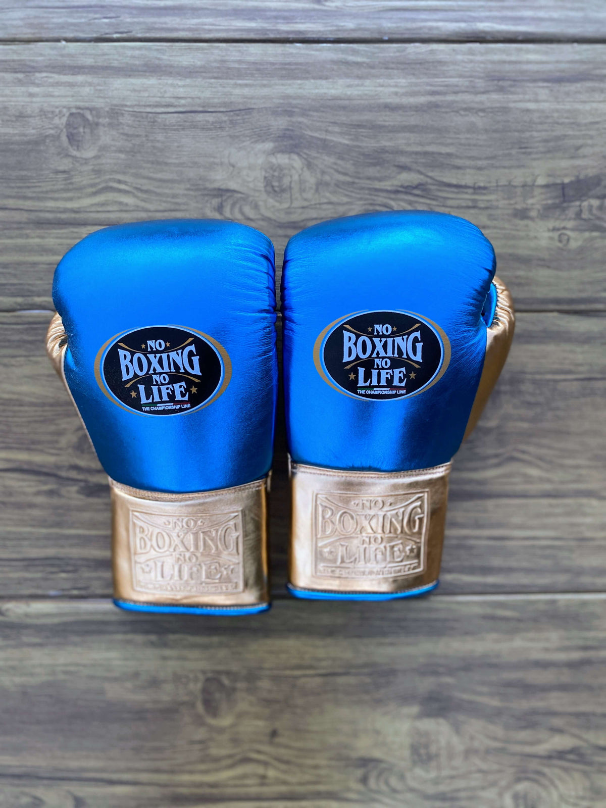 No Boxing No Life Boxing Gloves Set Blue/Gold Great Value Training Pack Gloves Back View