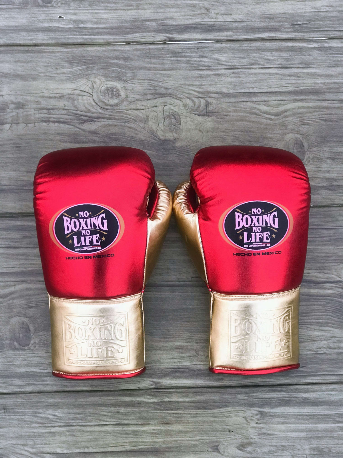 No Boxing No Life Complete Boxing Set Red/Gold Gloves Back View