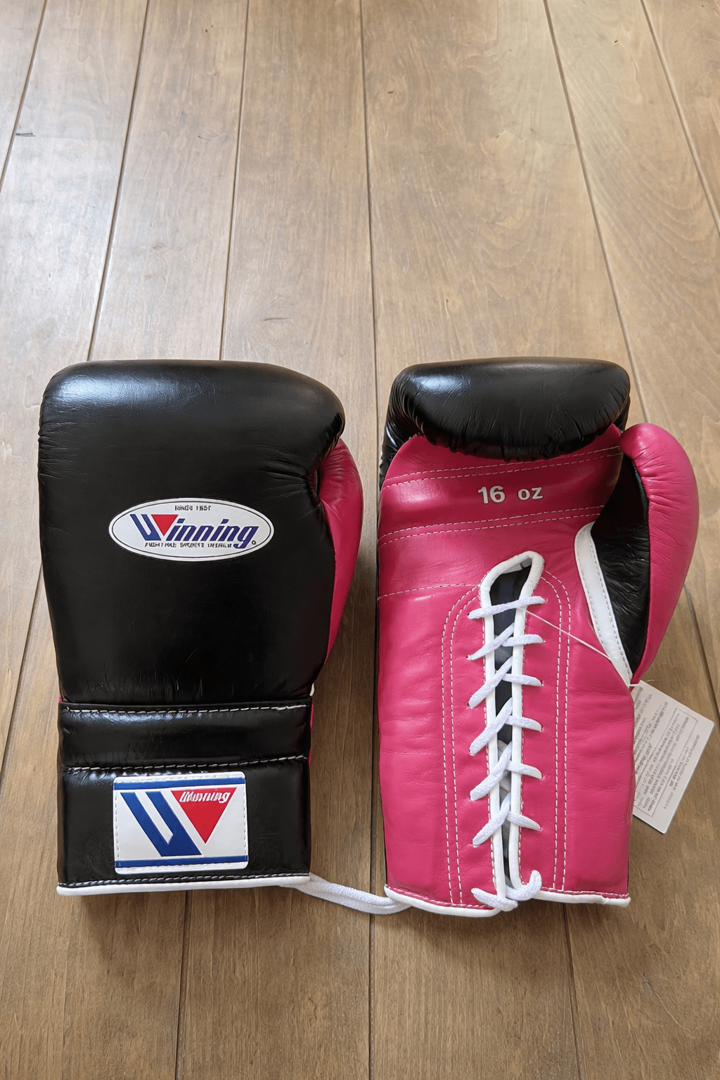 Winning Black/Pink Leather Boxing Gloves Classic Design Pair
