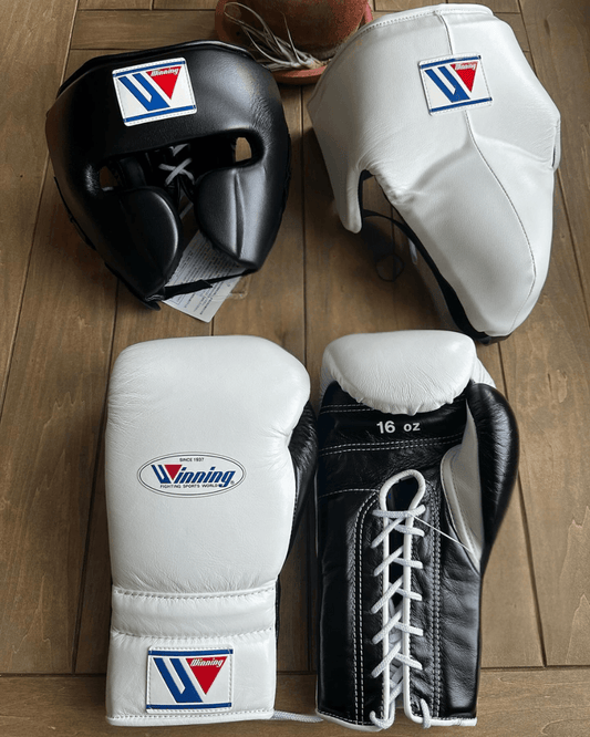 Winning Beginner Boxing Set White/Black Gloves Training Kit