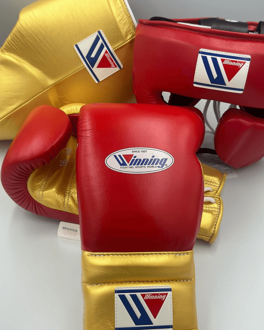 Winning Boxing Set Red/Gold Gym Training Gloves Headguard
