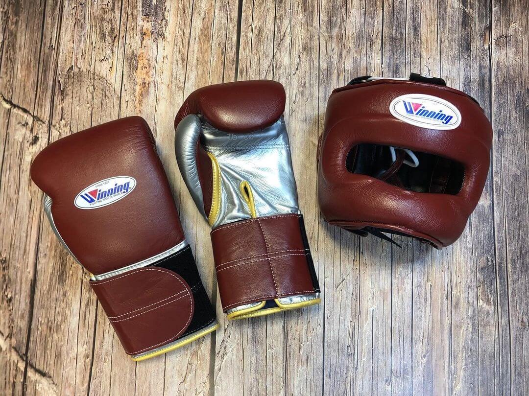 Winning Brown/Silver Boxing Set 14oz Gloves Full Gear Pack