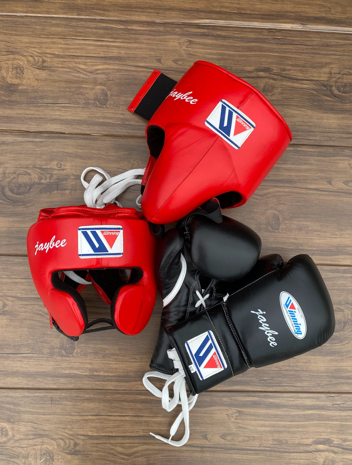 Winning Red/Black Full Boxing Set 
